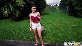 Brunette follada por dinero