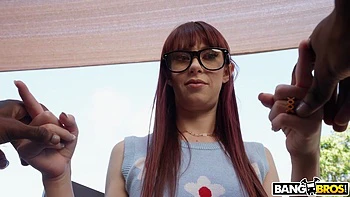 Morena tetitas pequeñas follada anal y facial