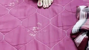 Индийская сводная сестра с молочными сиськами в жёстком трахе