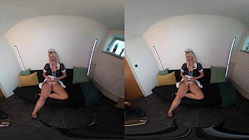 Reinigungskraft Erwischt Bubi Beim Wichsen