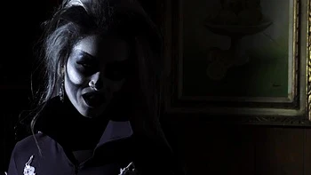 Große Titten Babe bläst Schwanz in Man of Steel XXX