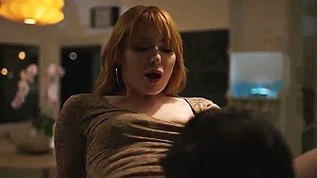 Triol lesbien interracial en lingerie de dentelle