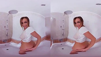 Tetas grandes monta polla, mamada y perrito en VR