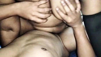 Bangladesh Angel Surovi Lata chupa e fode pau grande em 69