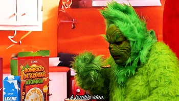 La brune Lula se fait baiser le cul et sucer