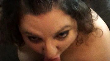 Esposa BBW chupando pau grande hardcore POV