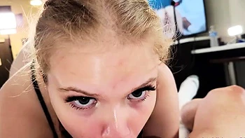 BBW gostosa Daisy Valentine fodendo pesado pela primeira vez