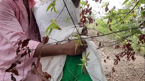 रांड़ को जंगल में जाकर उसकी चूत फाड़ दी