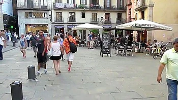 Dominika fodendo nua ao ar livre em público