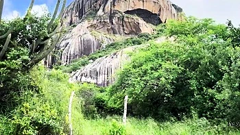 Ele gozou dentro da minha buceta brasileira no vlog do acampamento