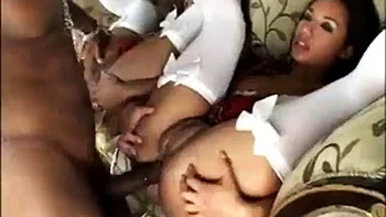 Jas 43: Sucette interracial et cowgirl