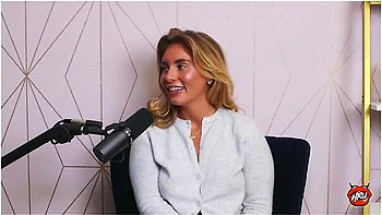 Britische Milf Bonnie Blue unzensiert bei Holly Randall