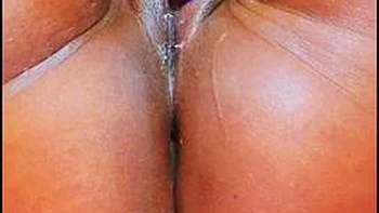 Ebony milf se masturbando forte estilo amador