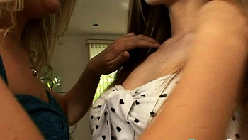 Hot Lesbian Babes Dive Deep into Pussy Licking