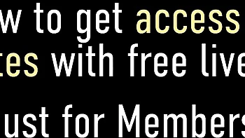 Sara Jay lambendo a buceta e chupando pau com peitos enormes