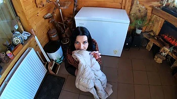 Secrétaire chaude revient du gym et se fait baiser par le bad boy