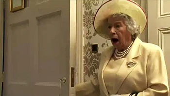 Princesa morena chupando e fodendo de quatro e cowgirl