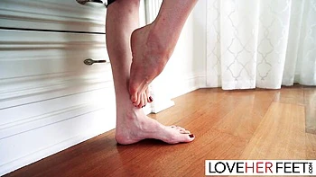 Bonny Lucas Frost and Sahara Skye's foot goddess action