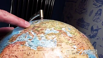 Julia Exclusiv maman aux gros seins suce en POV