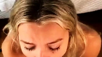 Trippie Bri con tetas grandes, creampie anal doloroso POV