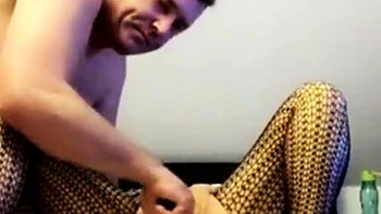 Fingering orgásmico de madura alemana morena