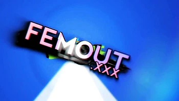 Stormy masturbando com mamilos furados e bundinha