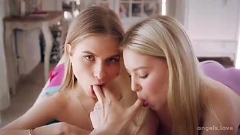 Китти Уайлд и Николетта Куин — их первый трах