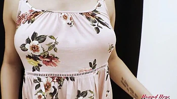 Pelirroja de 18 años traga tras rimming