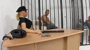 Tetas grandes, blowjob y follada doggy y vaquera