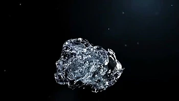 Katy Rose lame pis y recibe una eyaculación