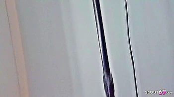 Пухлая с большими сиськами Эшли трахается на кастинге