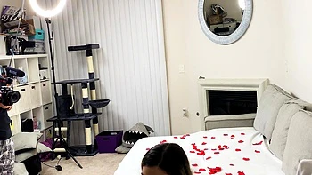 Дэн Феррари трахает пьянящую киску подростка Лекси Грей