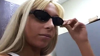 Keri Sable fickt brutal: Blondine Hardcore-Sex