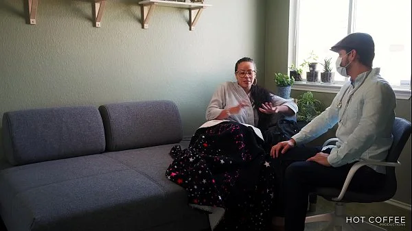 Big Ass Latina ds to be sick and fucks her pussy doctor