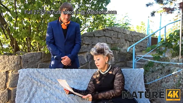 MATURE4K. Meeting the rich mature woman outdoors leads to fooling around