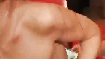 Milf gostosa em swing, cornuda e fodida anal com gozada