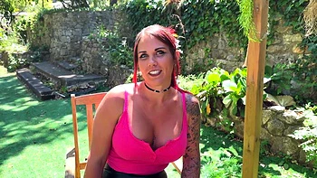 Lily no quiere esperar para follar - Milf francesa