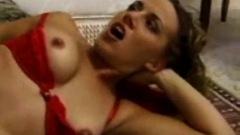 Ficken am Pool: Blasen, Doggy und Reiten