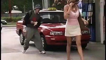 Latina mit großen Titten fickt Cowgirl und Missionarstellung