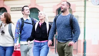 Doppeldate eskaliert: Lovita, Antonia, Sam & Adam ficken & blasen