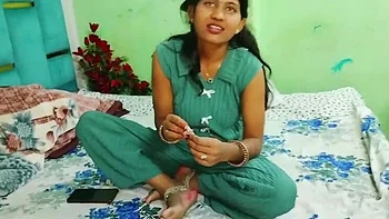 Bhabhi indiana sexy fodendo o irmão de leite com um pauzão anal