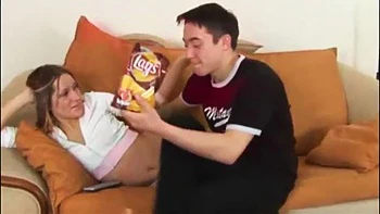 Blondes Babe fickt anal mit Blowjob, Doggy und Missionars