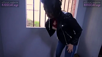 Brünette Studentin auf der Straße aufgegabelt und durchgefickt