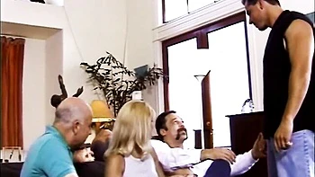 Anal-Dreier mit heißen Milf-Swingern und Fickspiel