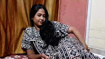 Milf caliente engaña a su marido y folla vecino