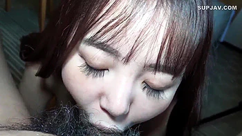 Adolescente asiática tentadora en casting POV