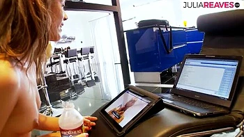 Kristina Rose gebückt hart von Nacho Vidal gefickt