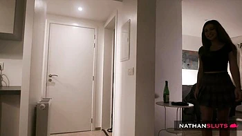 Элли Брилсен трахнута анально и отсосана звездой Рико