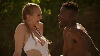 Kendra Sunderland und heiße Blondinen werden von großem schwarzen Schwanz gefickt