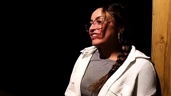 Layla perd pari ventre et se fait tripoter